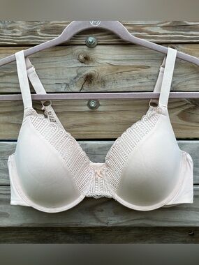Maidenform Light Tan Lace-Accent T-Shirt Bra Size 38C NWOT